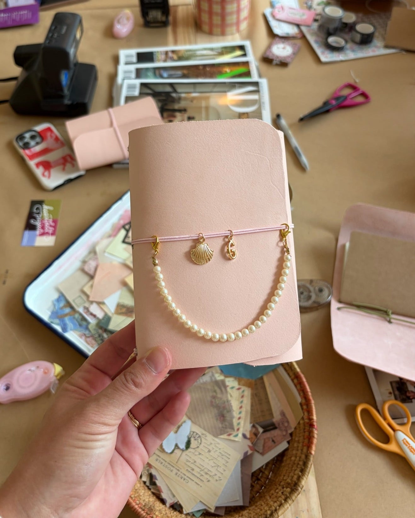 The Pearl Journal Chain