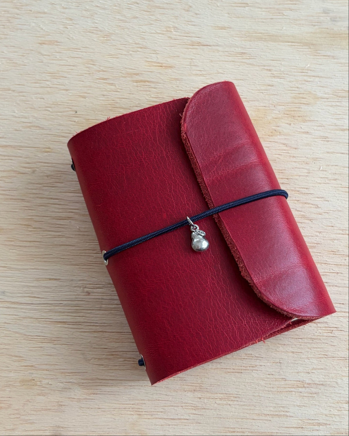 A7 Mini Apple Red Journal 04